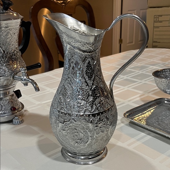 Vintage Never Used Elegant Very Ornate Silver Samovar - Picture 5 of 9